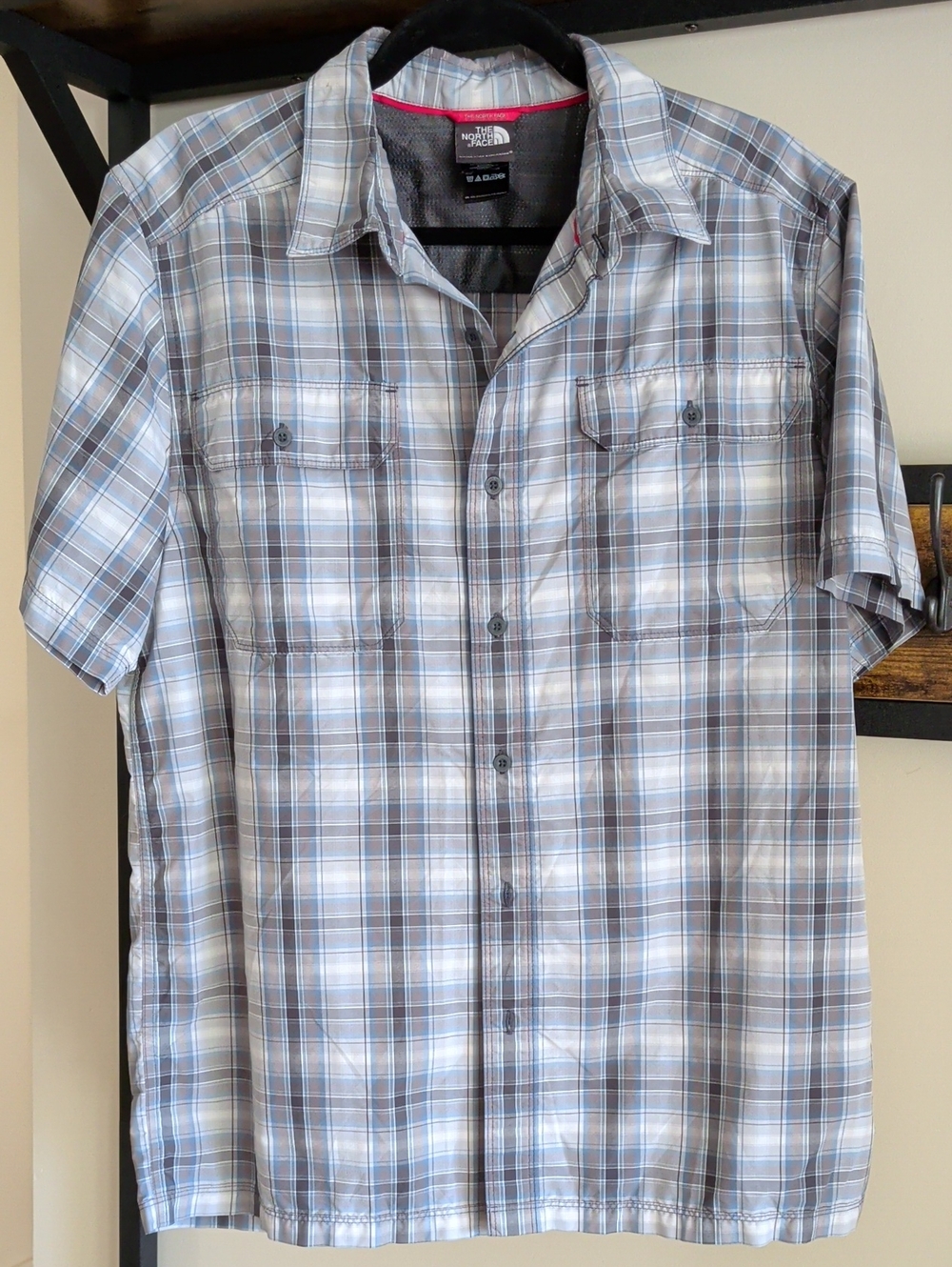 The North Face Men’s Short Sleeve Plaid Button-Down Shirt - Light Gray & Blue